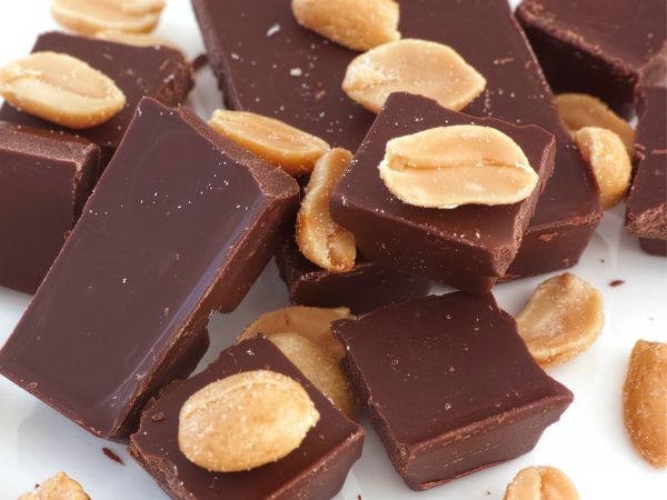 barras-de-chocolate-e-amendoins-4-unidades 