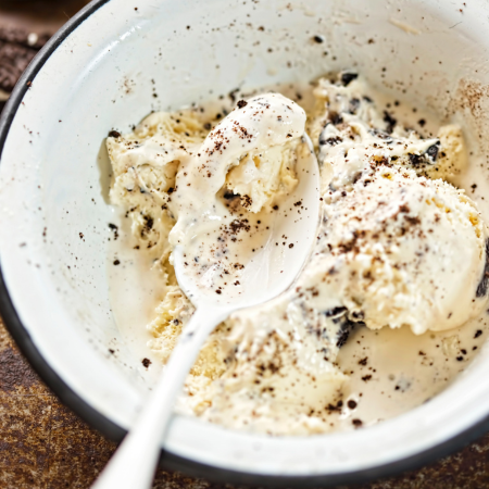 gelado-cremoso-de-coco-e-chocolate